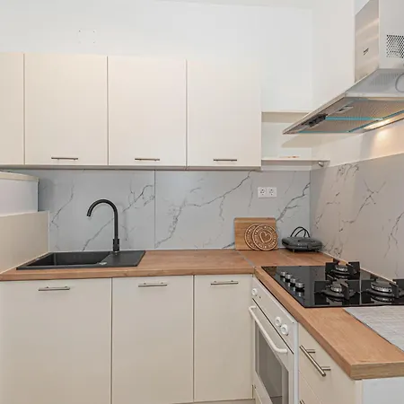 Daire 1 Bedroom Amazing In Vodice