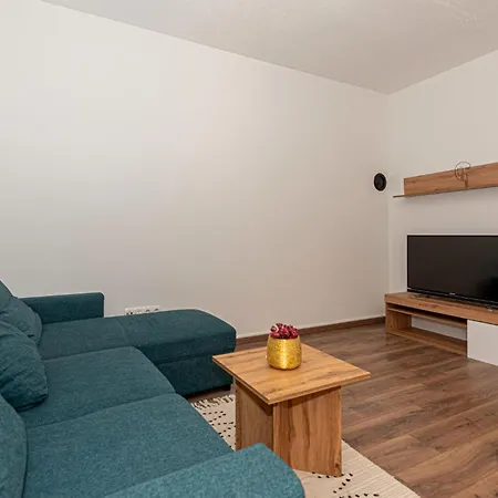 1 Bedroom Stunning In Lägenhet